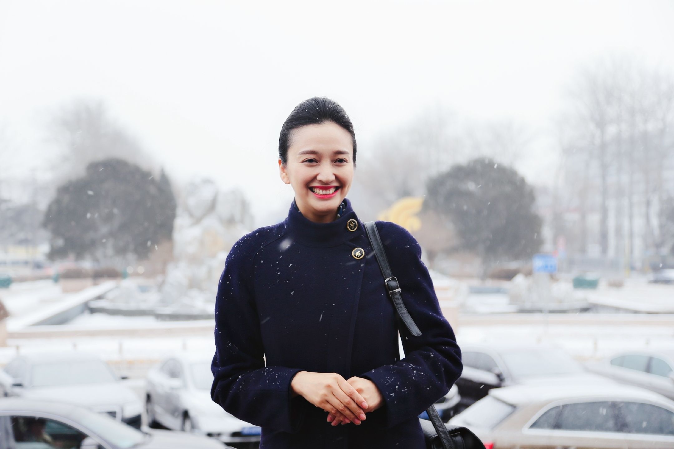 國航機組艙內救乘客 “暖心舉動”獲點贊483301_ 國航機組艙內救乘客 “暖心舉動”獲點贊