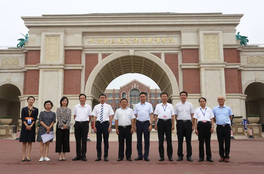 1561557608106705.jpg 640.webp (7).jpg