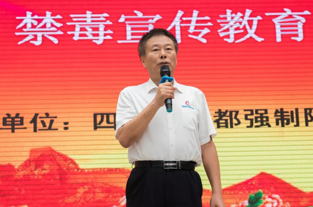 1561558941105376.jpg 640.webp (8).jpg