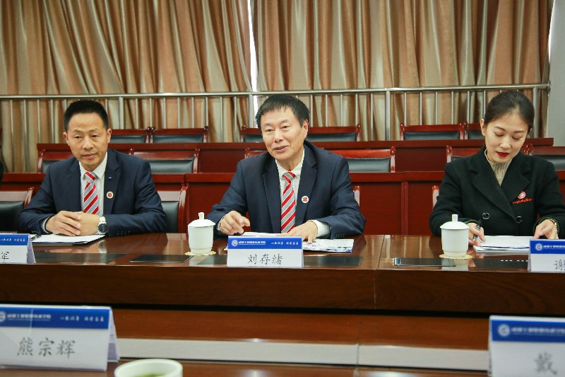 1616666453284999.jpg JO2A7796~1.jpg