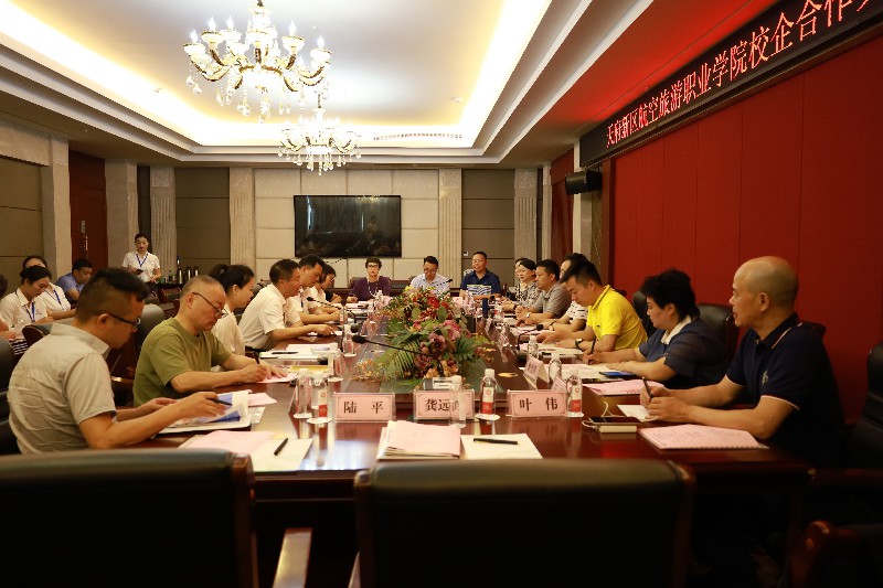 1624497694111133.jpg IMG_9855~1.jpg