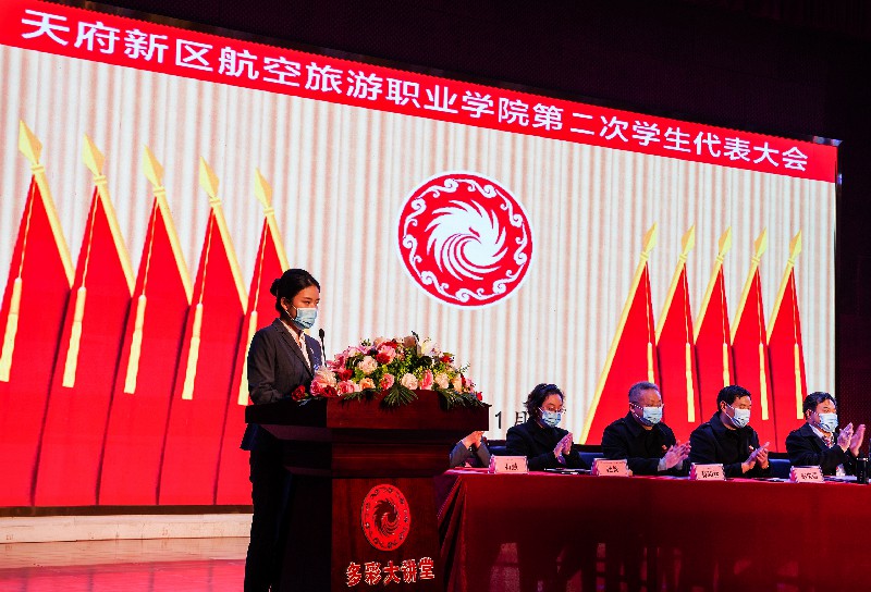 1637306033952336.jpg XCT06441.jpg