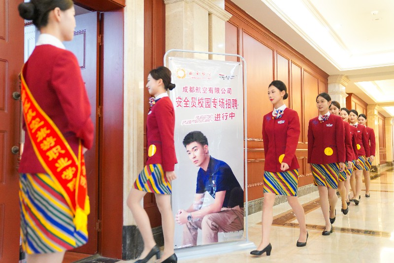 1665993352104717.jpg XCT01167.jpg