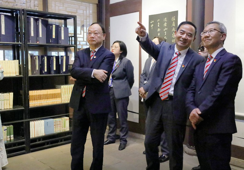 1681451351116194.jpg 0FEF07CC4756084C910B668152D1BEE4.jpg