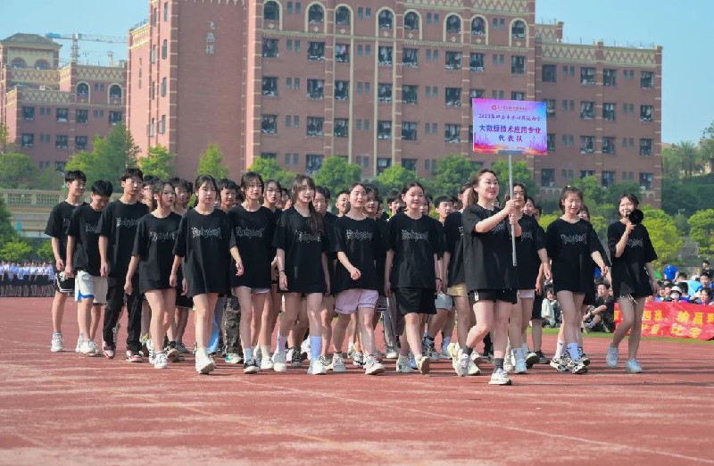 1684218594912704.jpg 1ed20a26365a932e00df38e0729697f.jpg