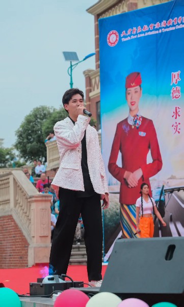 1684822551645003.jpg b0b79d22164d036a6cfa4d9f9f1ff14.jpg