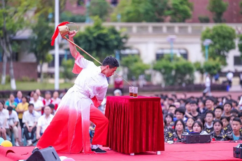 1684822694139724.jpg 0669dd4ef60ae2f4bcbddeacfc985fa.jpg