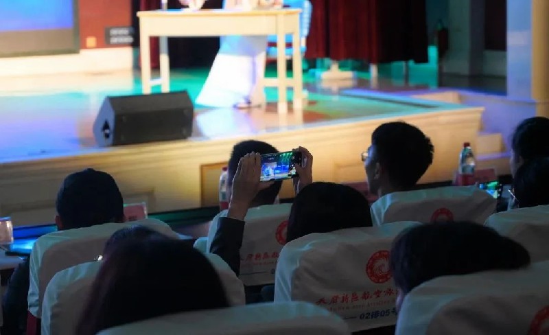 1684897252110871.jpg 806eefcb70679885e0928507a946bb9.jpg