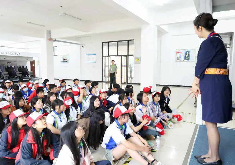 1689215892510356.jpg 9b153f3b83e14b1d27d7d9a7932d700.jpg