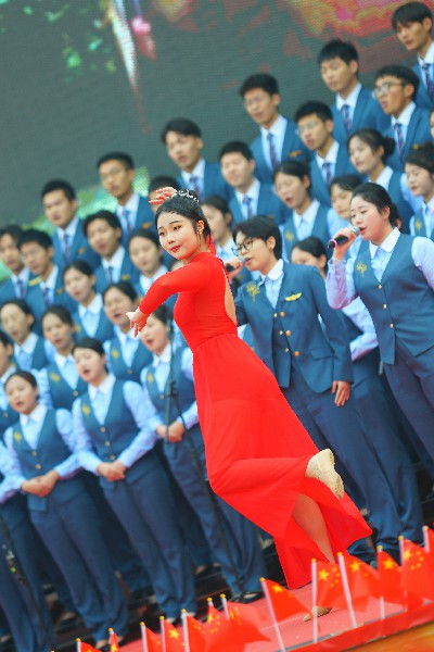 1702273939541425.jpg PIG02199.jpg