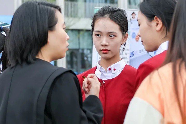 1713233959513584.jpg 4.jpg