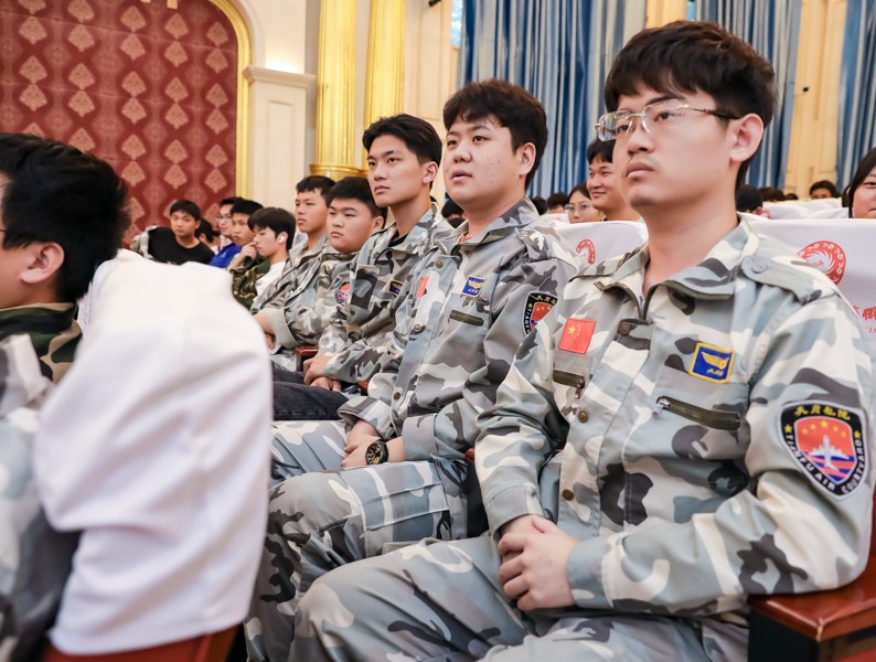 1715738597296359.jpg AZ2A9373.jpg