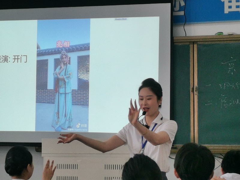 1752395438953799.jpg C0D8CDC93D2870E93D08C0109240BFA4.jpg