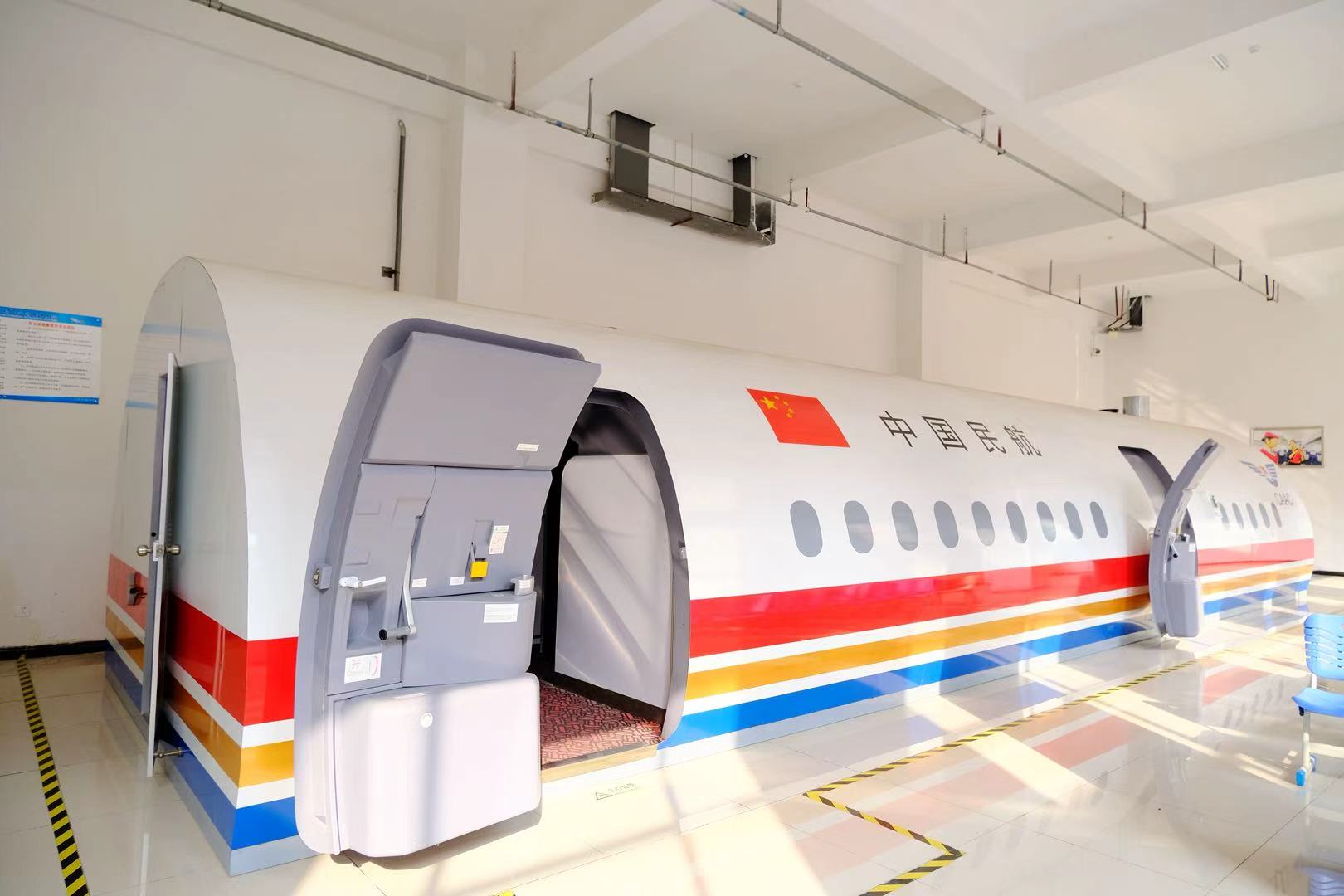 1765459175107174.jpg 3.滅火艙.jpg